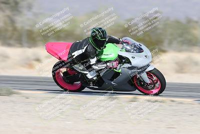 media/Dec-01-2025-Moto Forza (Mon) [[2daa91e15f]]/3-Beginner Group/Session 2 (Turn 7 Inside Pans)/